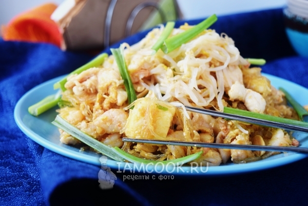 Рецепт Пад Тай с курицей и креветками