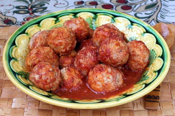 тефтели в мультиварке в томатном соусе