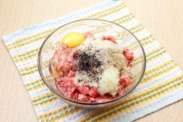 Приправить фарш