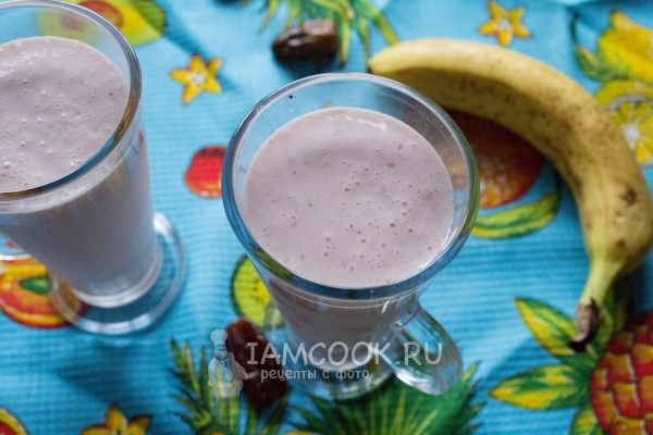 Готовый фруктовый коктейль с мороженым