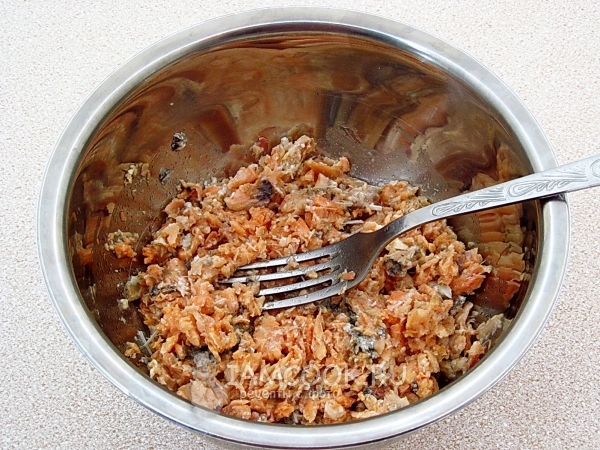 Лосось размятый