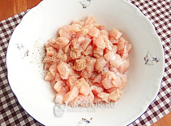 Всыпать соль и перец