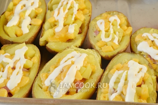 Полить сметаной