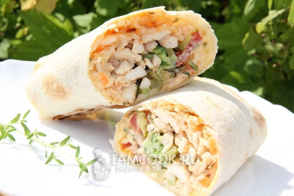 Фото лаваша с курицей и овощами