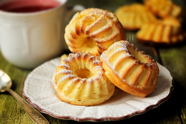 Рецепт диетических сырников в духовке