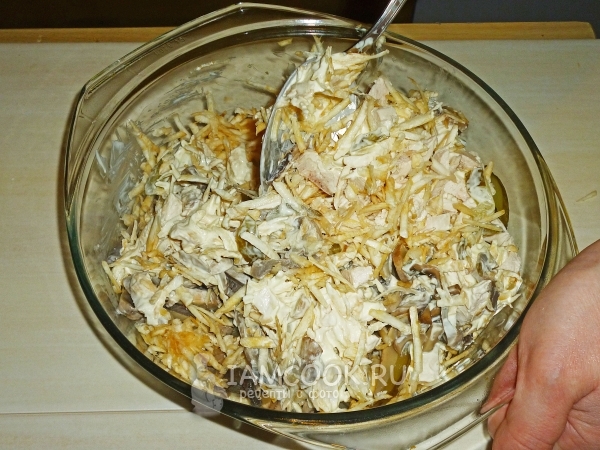 Размешать салат