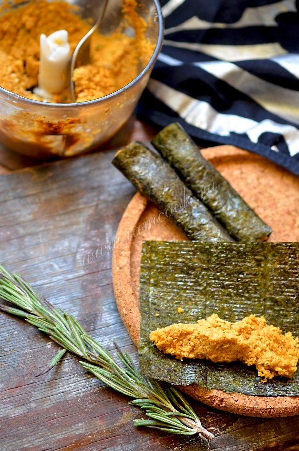 завернуть начинку в нори