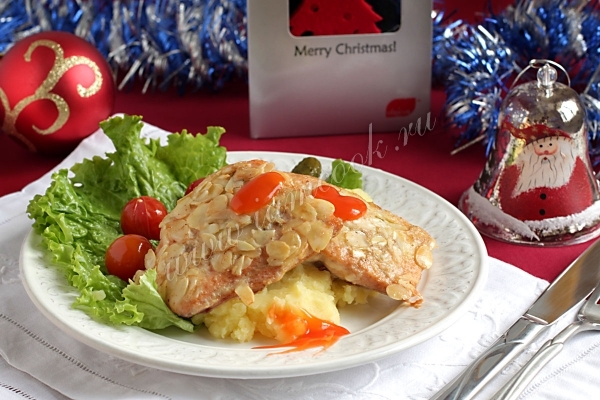 Рецепт горбуши в миндальной крошке