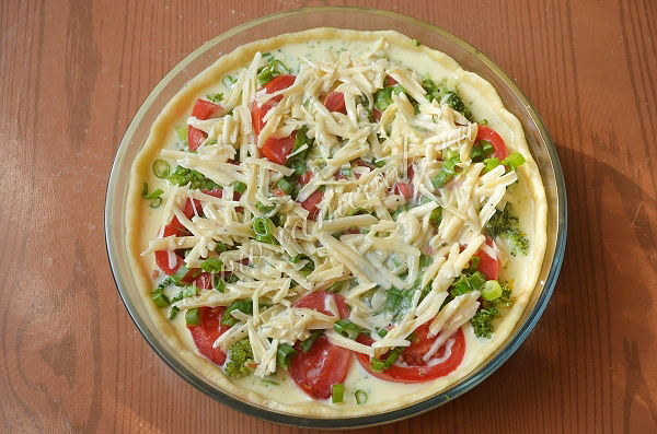 Готовим французский пирог с тунцом и овощами