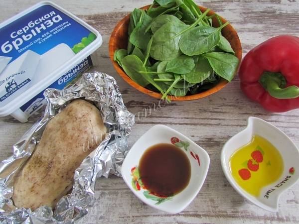 Ингредиенты для салата из курицы и шпината