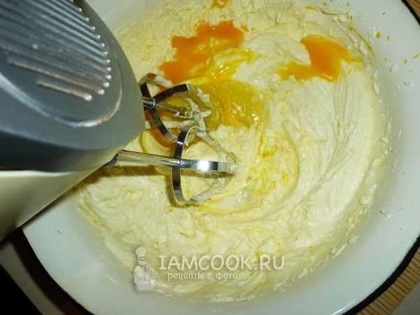 Добавить яйца