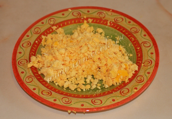 Раскрошенный яичный желток