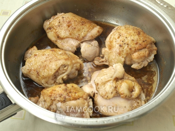 Обжарить курицу