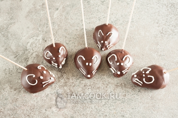 Фото груши в шоколаде «Мышка»