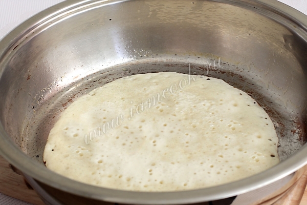 Обжарка дрожжевых блинов