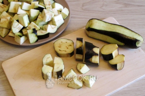 Порезать баклажаны