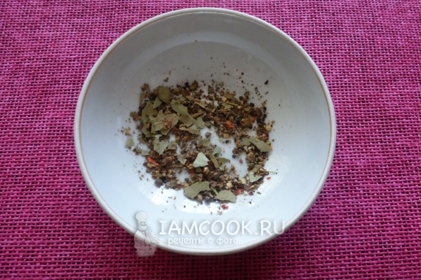 Измельчить приправы