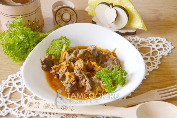 Фото говяжьей печени в соусе в мультиварке