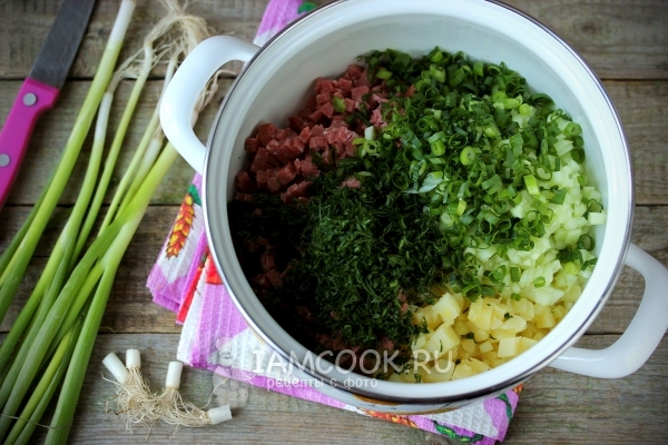 Положить зелень