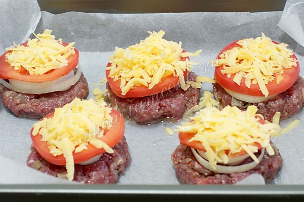 Посыпать сыром