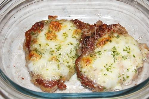 Запекание говядины под сыром