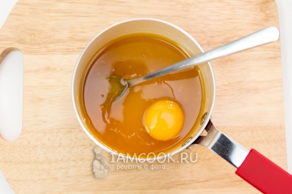 Добавить яйцо