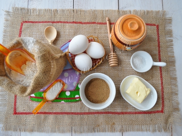 Ингредиенты для подарочных пряников к новому году