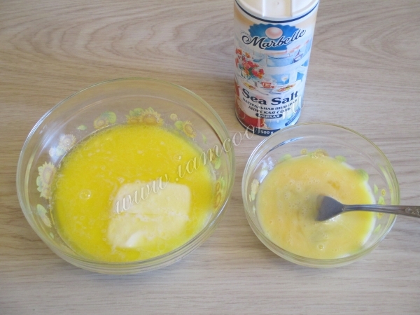 Масло сливочное и яйца