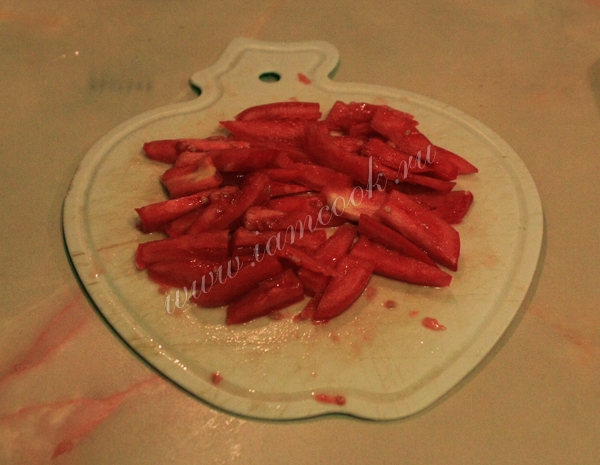 Нарезанные помидоры