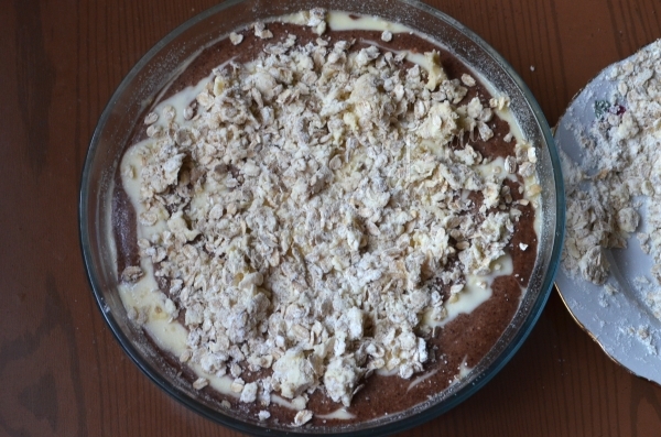 посыпать запеканку