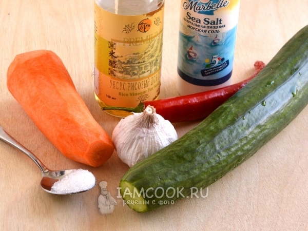 Ингредиенты для пикантного огуречного салата iiang ban huang gua