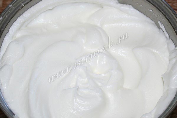 Взбитые в пену белки