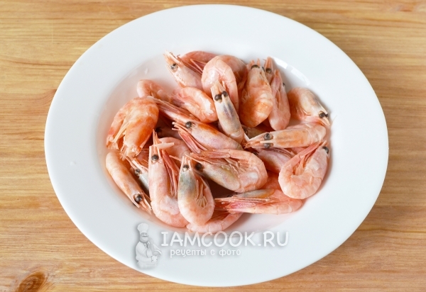 Подготовить креветки