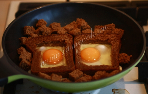 Яичница в хлебе