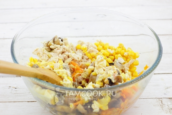 Положить майонез