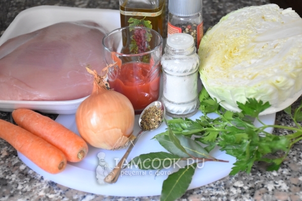 Ингредиенты для тушеной капусты с индейкой