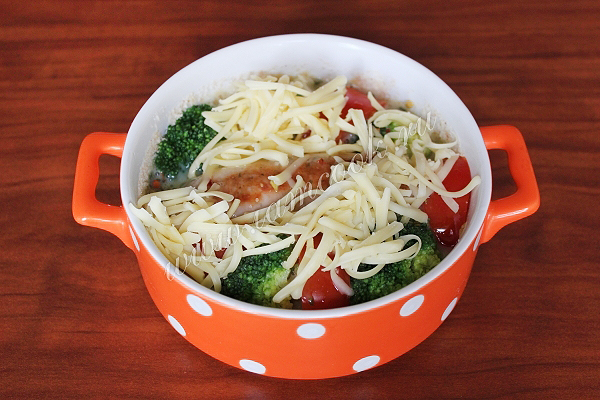 Капустная запеканка с купатами