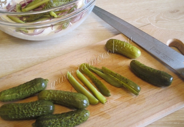 Огурцы соленые