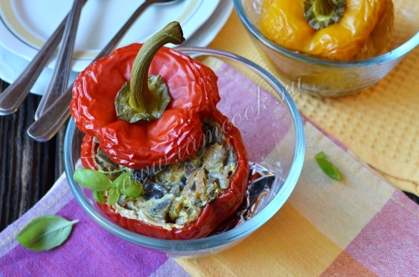 Перцы запеченные с грибами