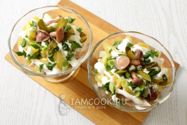Рецепт салата «Дубок» с курицей и грибами