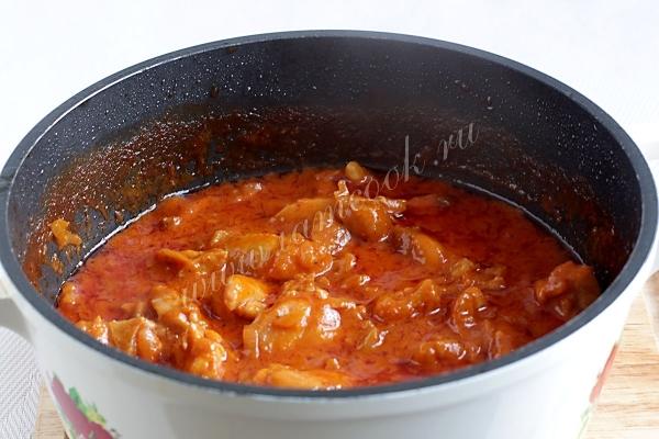 Готовая курица в тайском карри