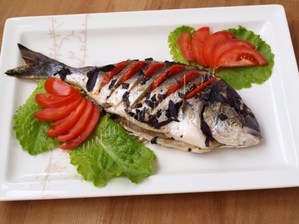 Дорадо запеченная в духовке