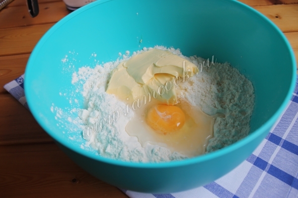 Яйцо, мука и масло