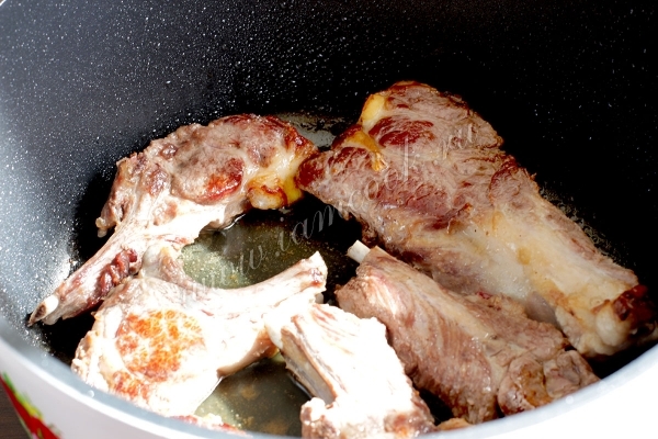 Жареные бараньи ребрышки