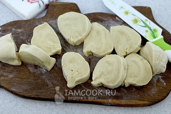 Разделить тесто на части