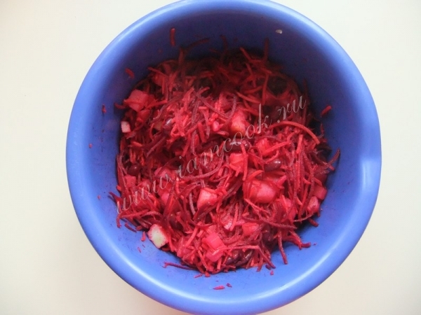 Перемешать салат