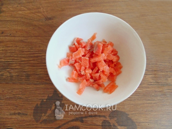 Порезать рыбу