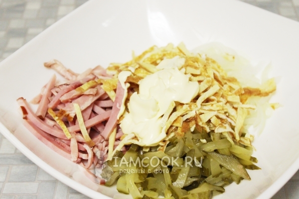 Положить майонез