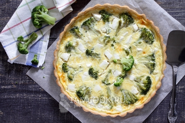 Фото киша с брокколи и брынзой