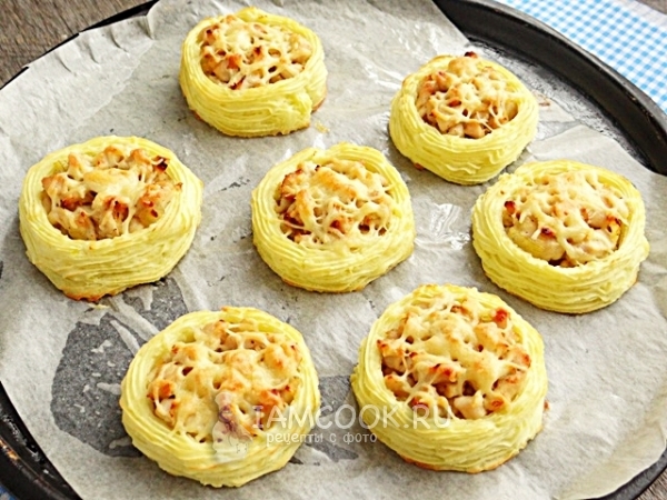 Запечь картофельные гнезда